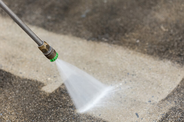 parking lot pressure washing in wesley chapel